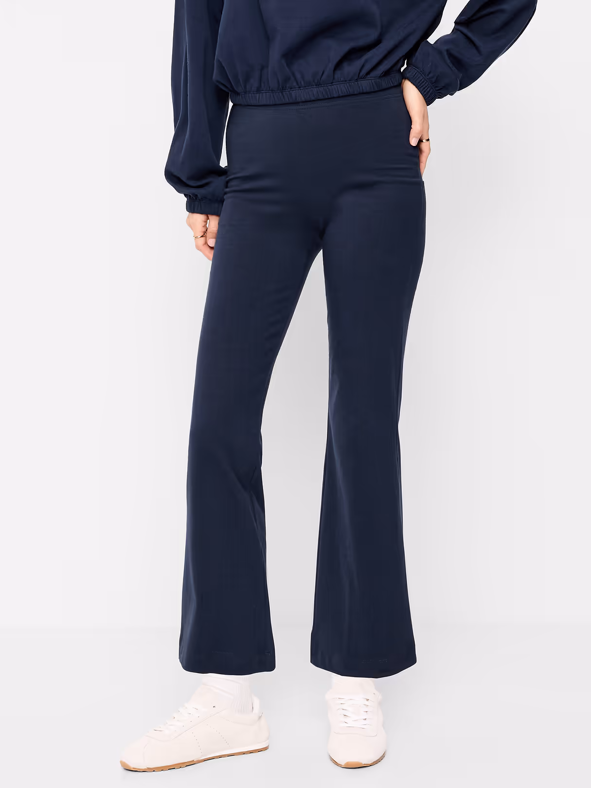 High-Waisted Fashion Kick Flare Leggings - In the Navy