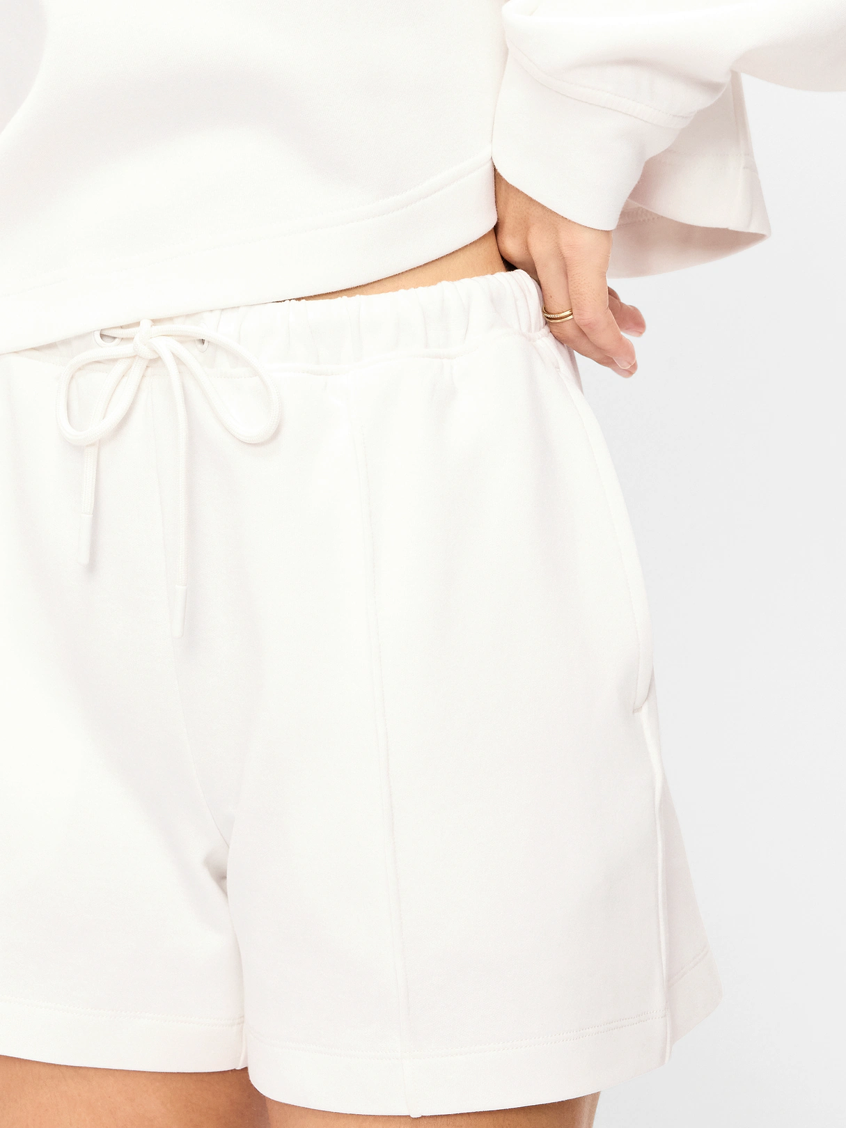 Relaxed Dynamic Fleece Shorts - Magnolia