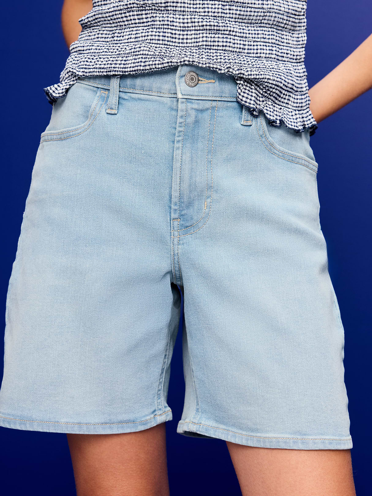 High-Waisted Wow Jean Shorts -- 7-inch inseam - Nova