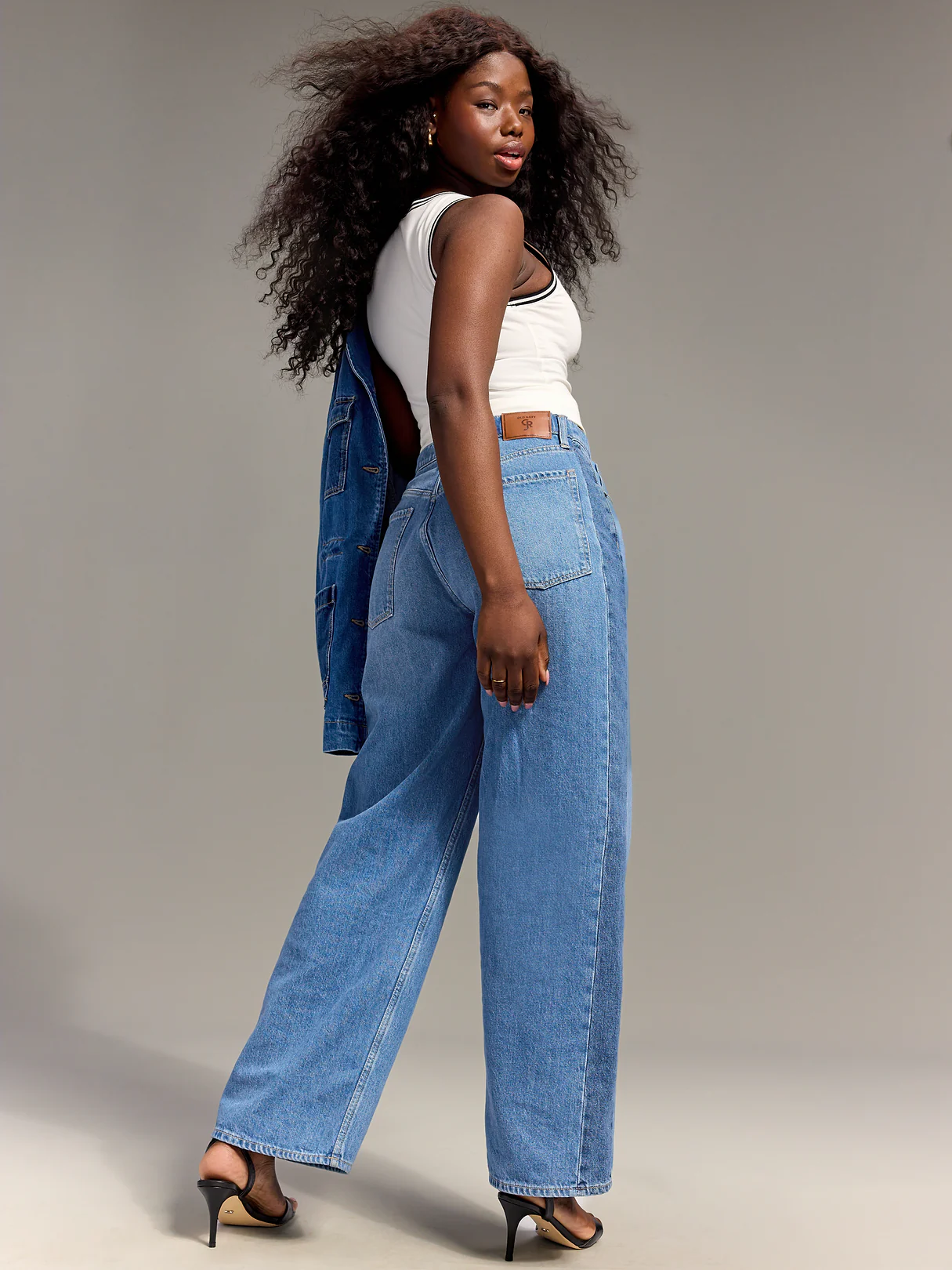 Old Navy x Christopher John Rogers Mid-Rise Baggy Wide-Leg Jeans - Medium Wash