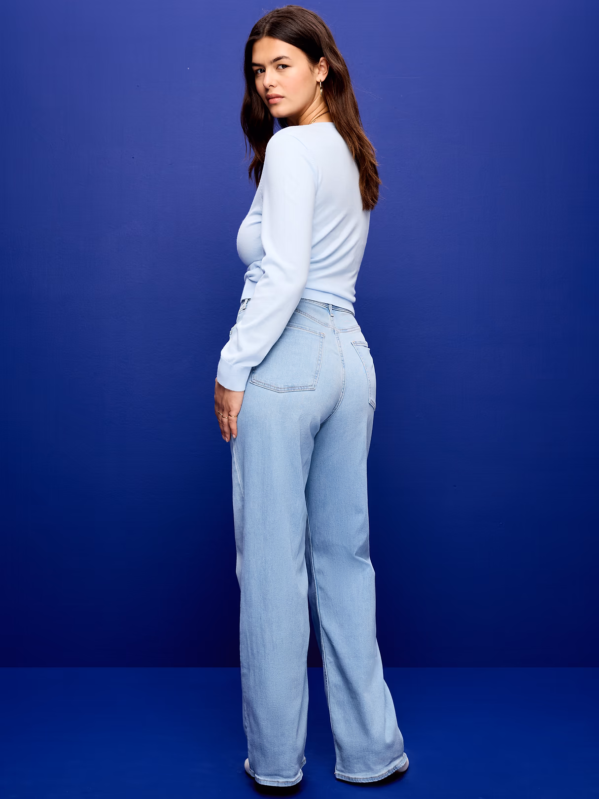 High-Waisted Wow Wide-Leg Jeans - Light Wash
