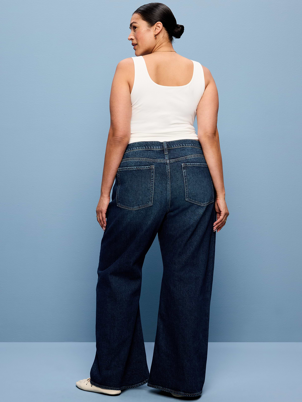 Mid-Rise Twisted-Seam Flare Jeans - Savannah