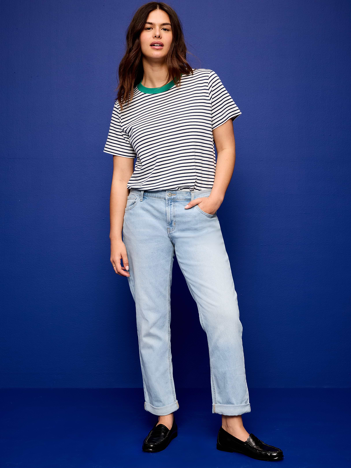 Mid-Rise Wow Boyfriend Straight Jeans - Light Wash