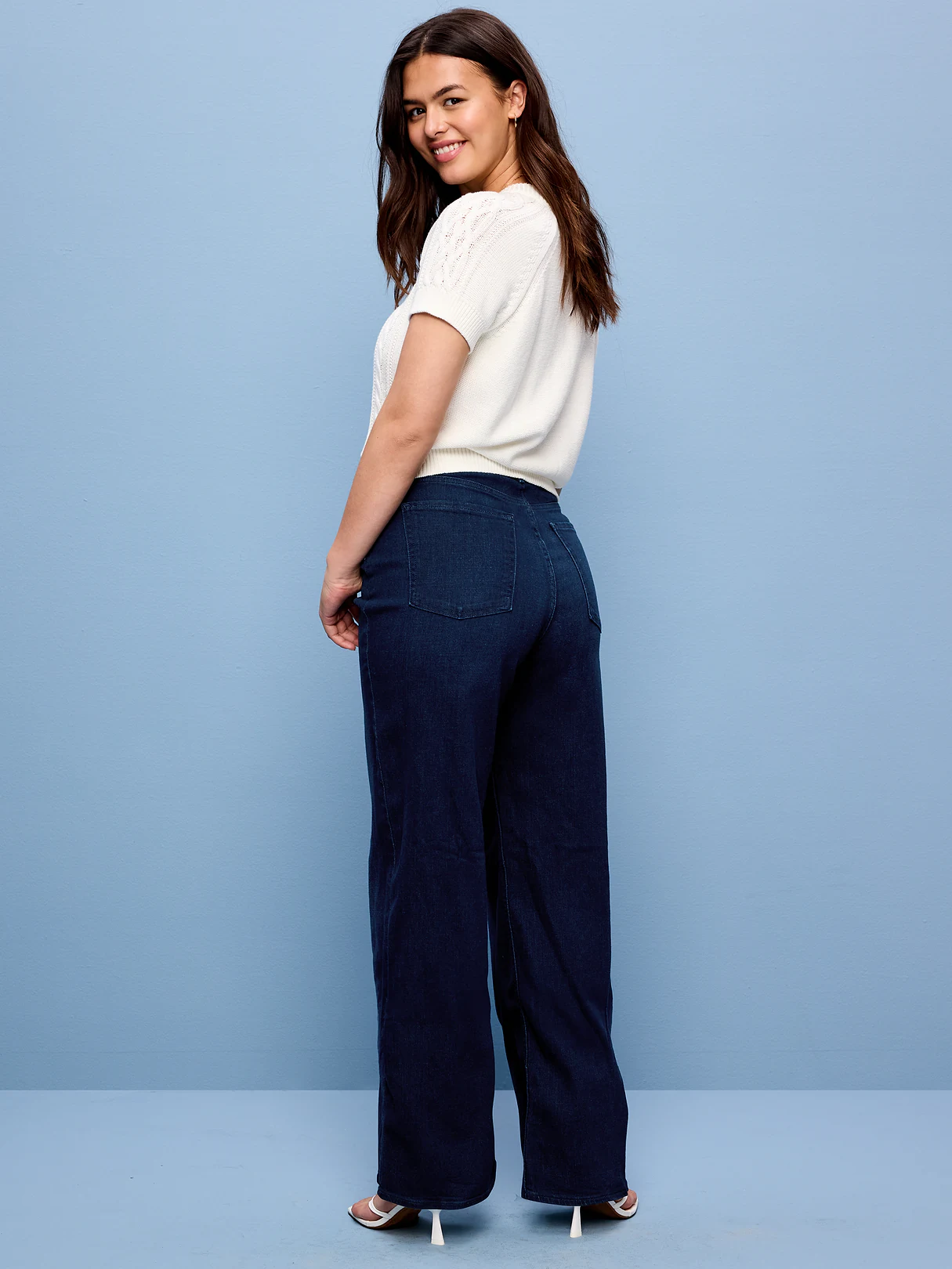 High-Waisted Wow Wide-Leg Jeans - Dark Wash