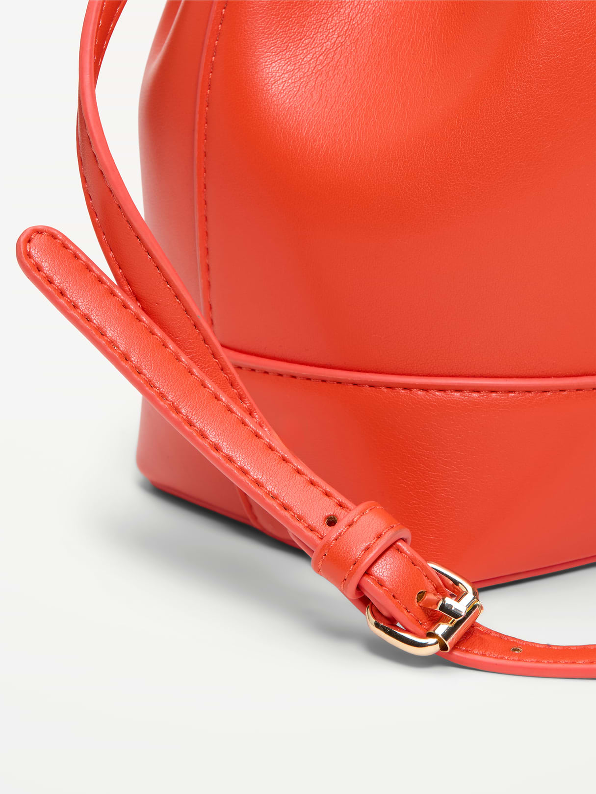 Drawstring Fringe Bucket Bag - Ginger Juice