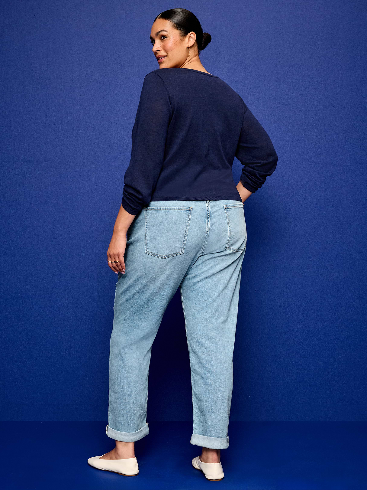 Mid-Rise Wow Boyfriend Straight Jeans - Light Wash