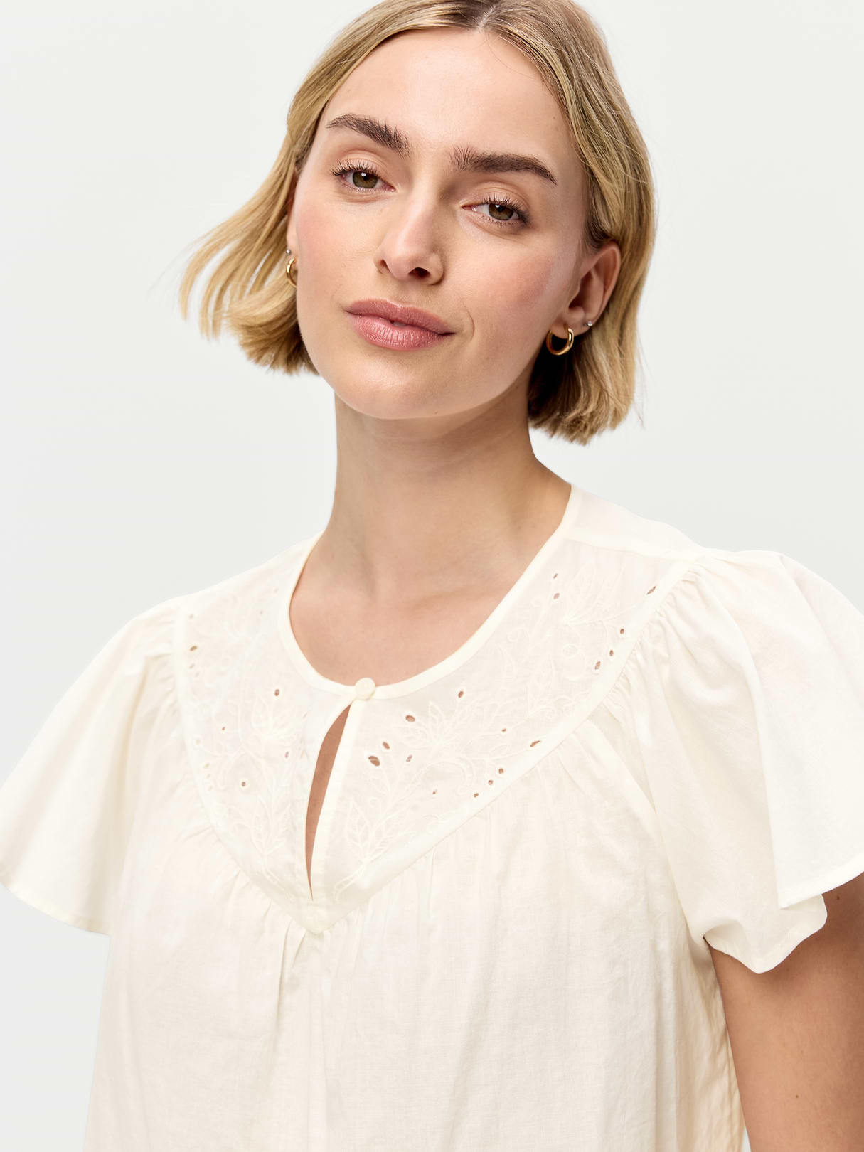Short-Sleeve Embroidered Trousseau Top - Sea Salt
