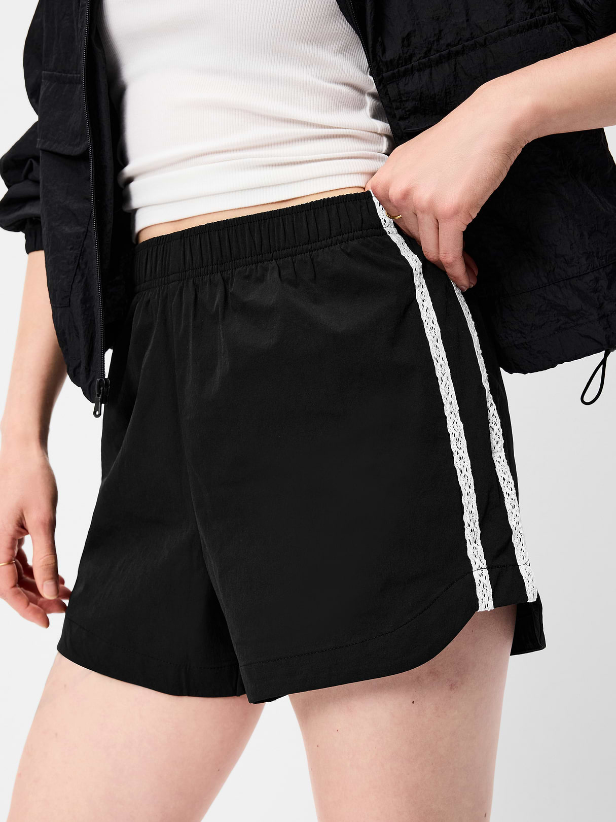 High-Waisted TrekTech Run Shorts - Black Jack