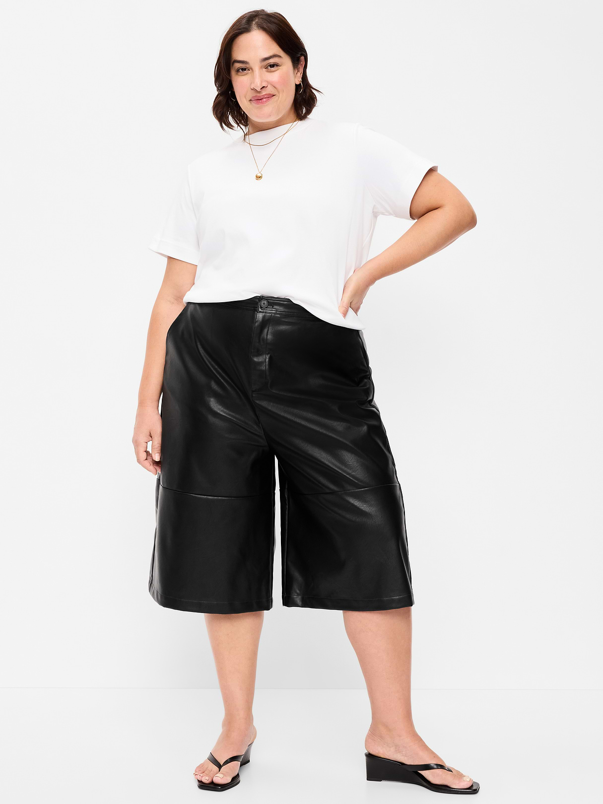 Mid-Rise Faux-Leather Baggy Culottes - Black Jack