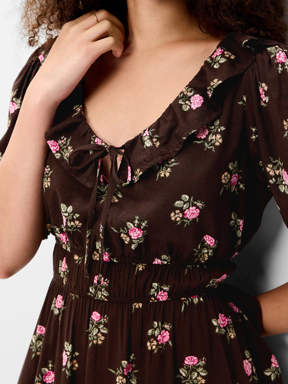 Ruffle-Collar Boho Maxi Dress - Brown Floral