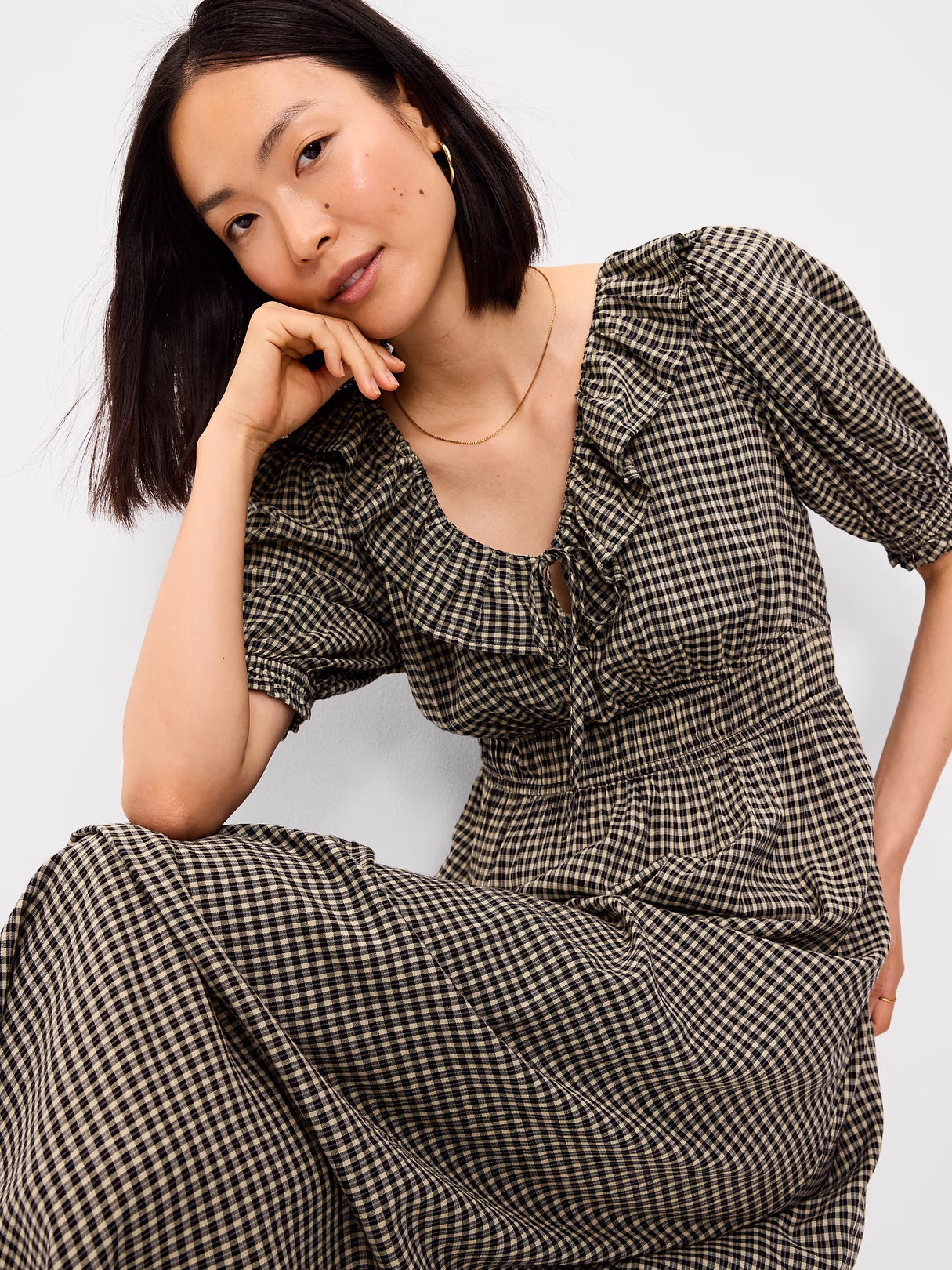 Ruffle-Collar Boho Maxi Dress - Small Black Plaid