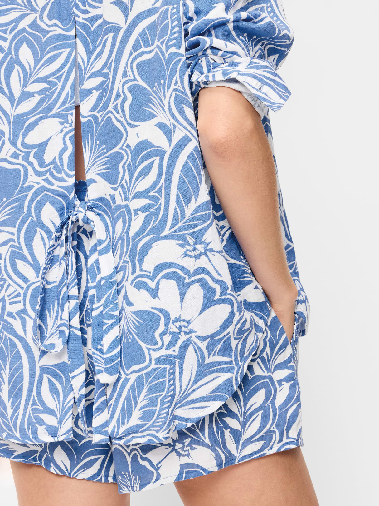Open-Back Crinkle Gauze Button-Down Shirt - Paradise Blue Print