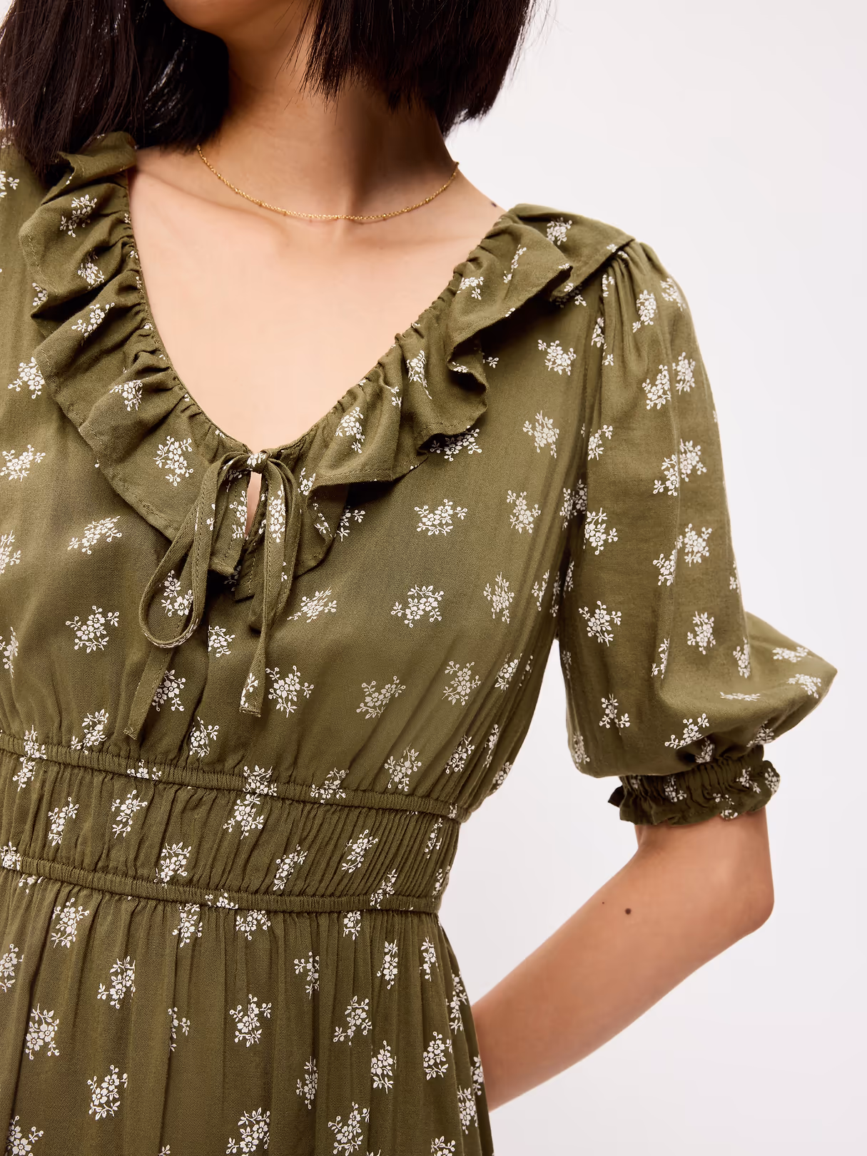 Ruffle-Collar Boho Maxi Dress - Green Floral