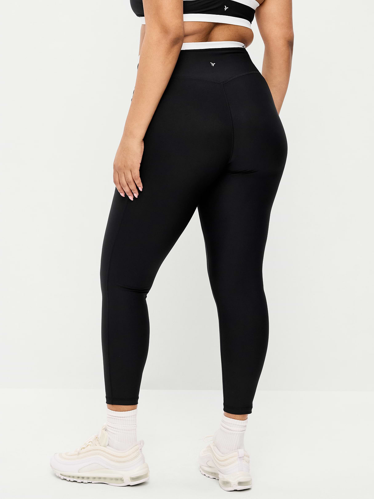 Extra-High Waisted PowerSoft Boundless 7/8 Leggings – No Front Seam - Black Jack