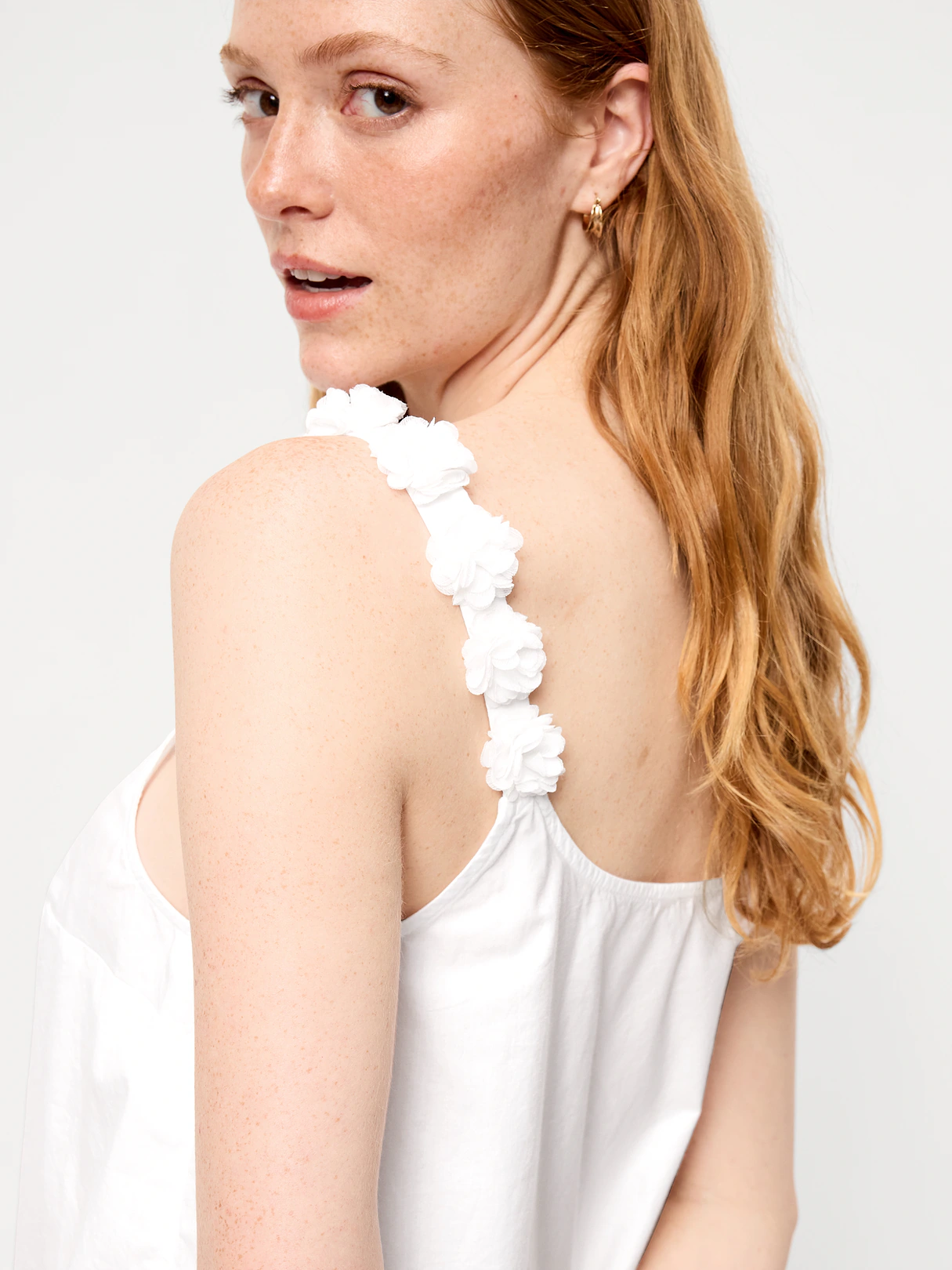 Rosette-Strap Tank Top - White Lilies