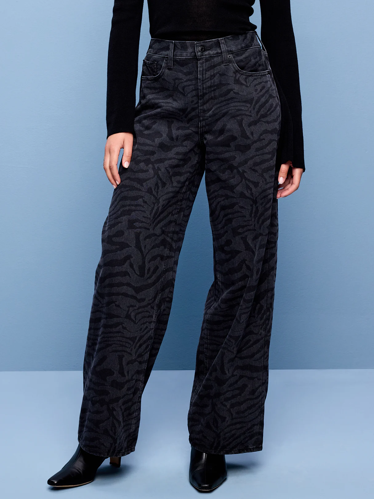 High-Waisted Baggy Wide-Leg Jeans - Black Zebra