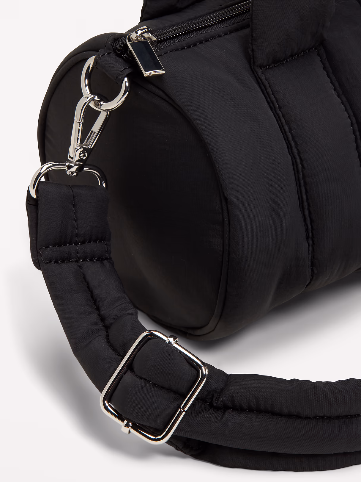 Active Puff Barrel Bag - BlackJack
