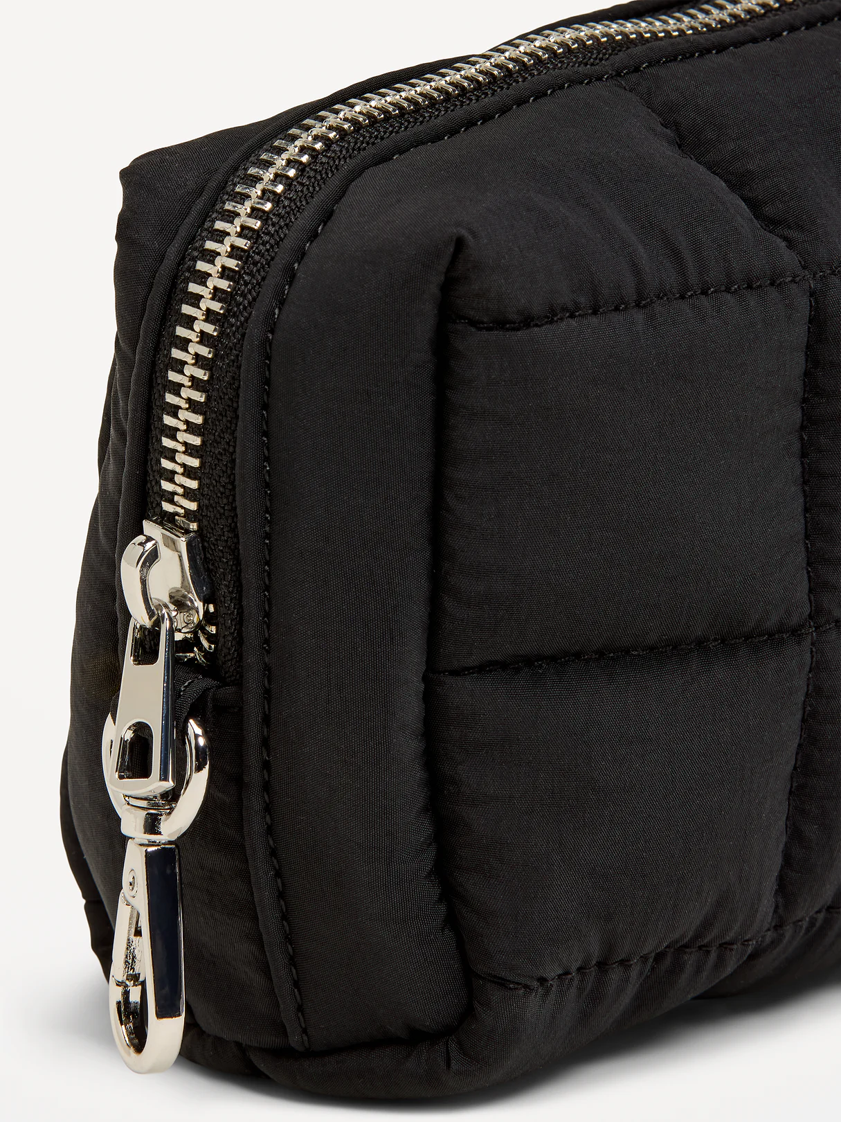 Active Puffer Pouch - Black Jack