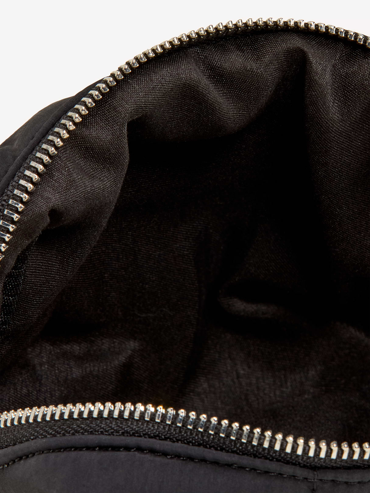 Active Puffer Pouch - Black Jack