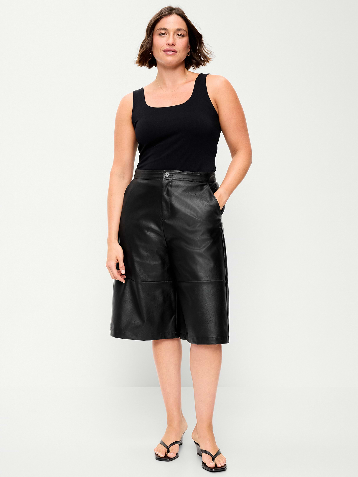 Mid-Rise Faux-Leather Baggy Culottes - Black Jack