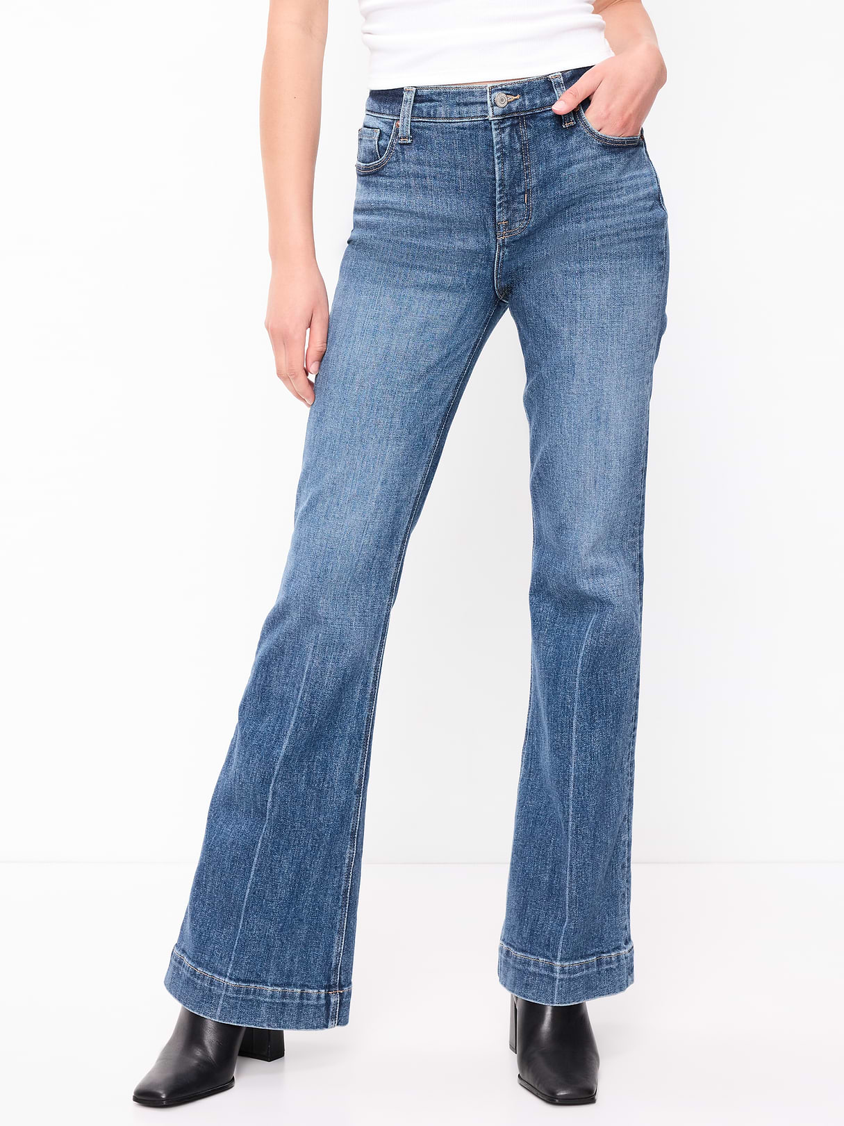High-Waisted Flare Jeans - Clarice