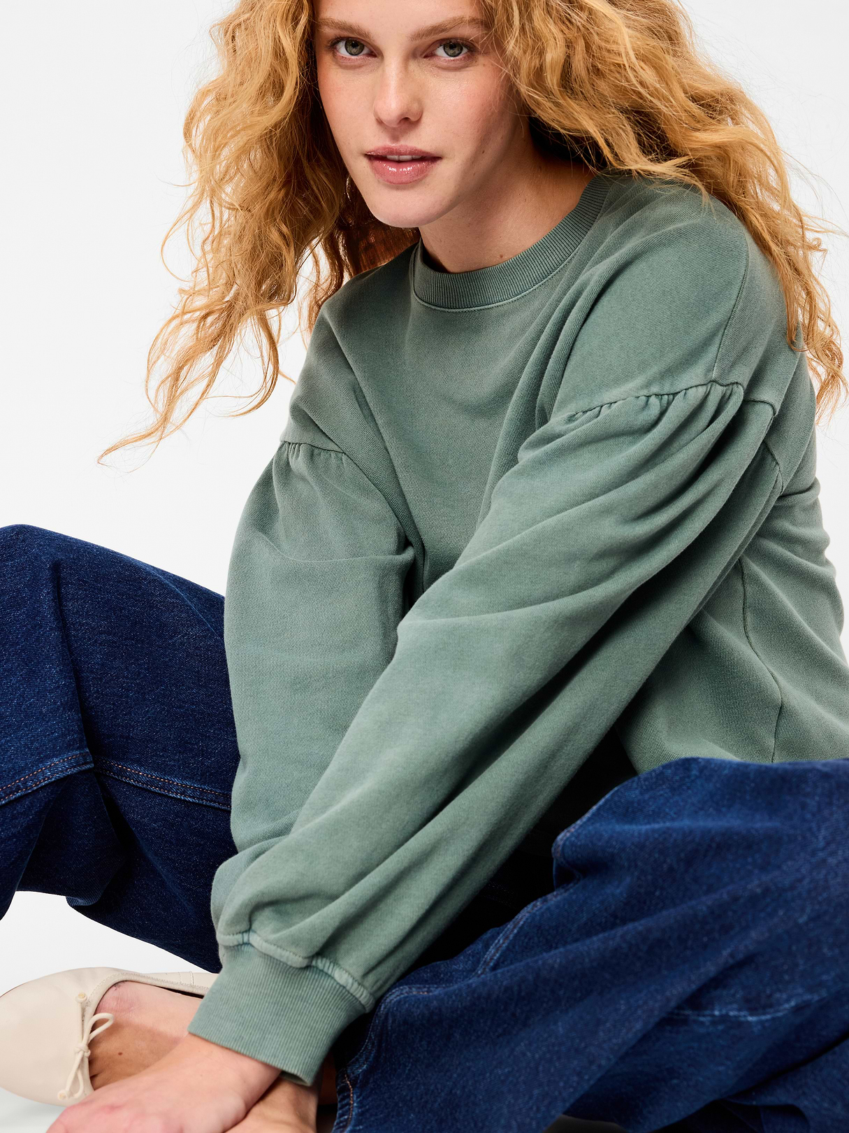 SoComfy Oversized Puff-Sleeve Cropped Sweatshirt - Cavernous