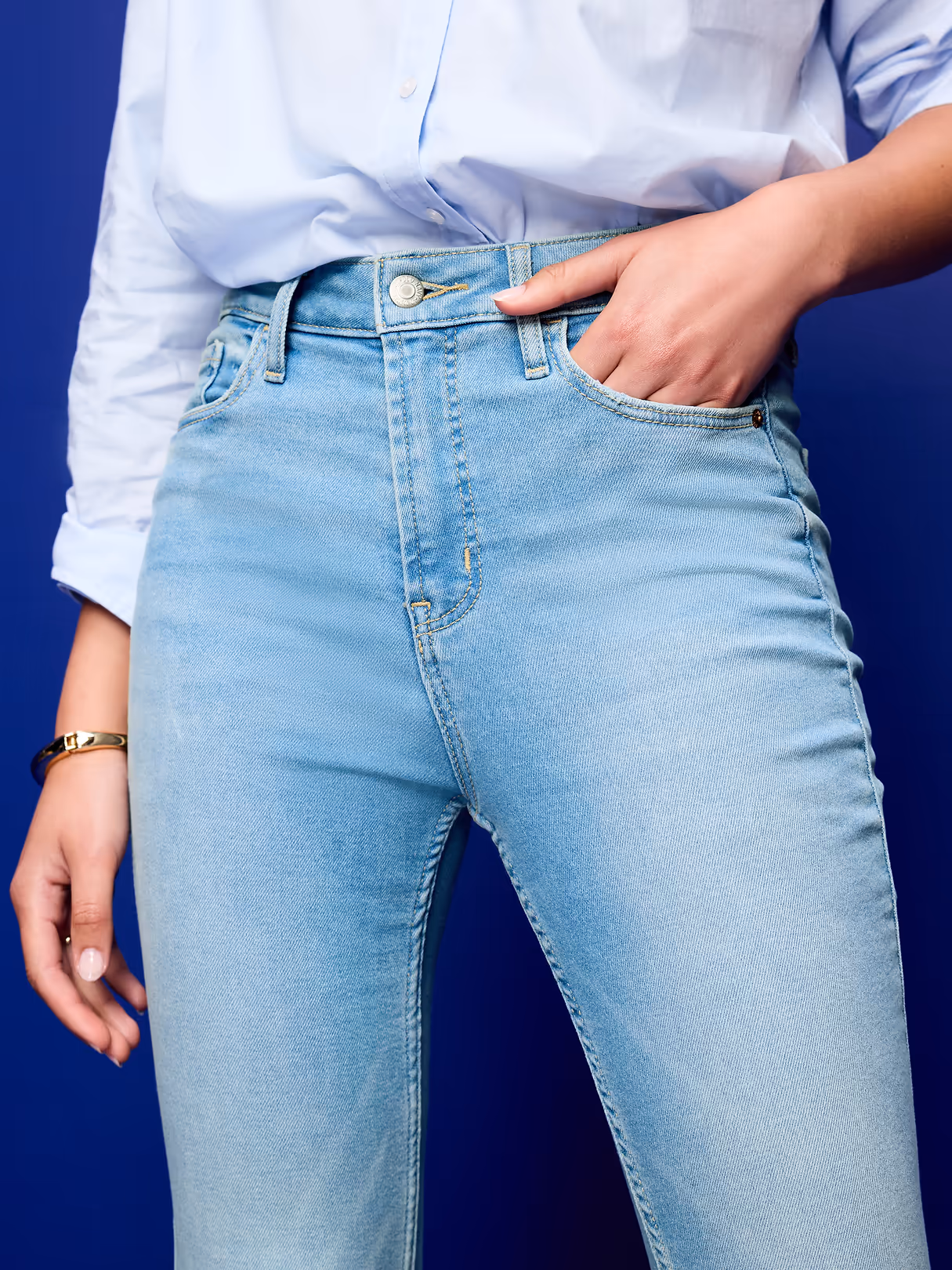 Extra High-Waisted Rockstar 360° Stretch Super-Skinny Jeans - Light Dip