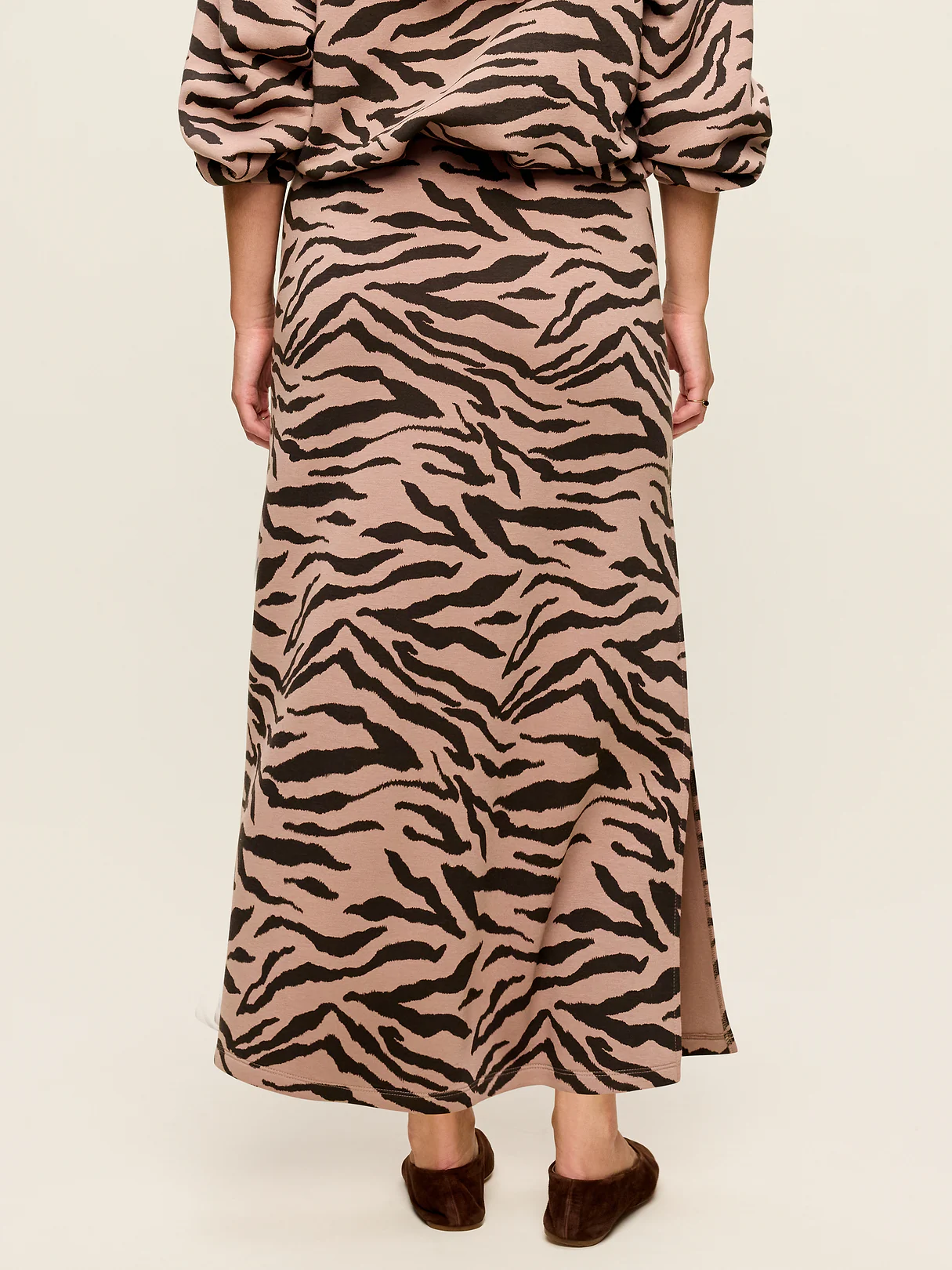 High-Waisted Bounce Fleece Maxi Skirt - Animal Print