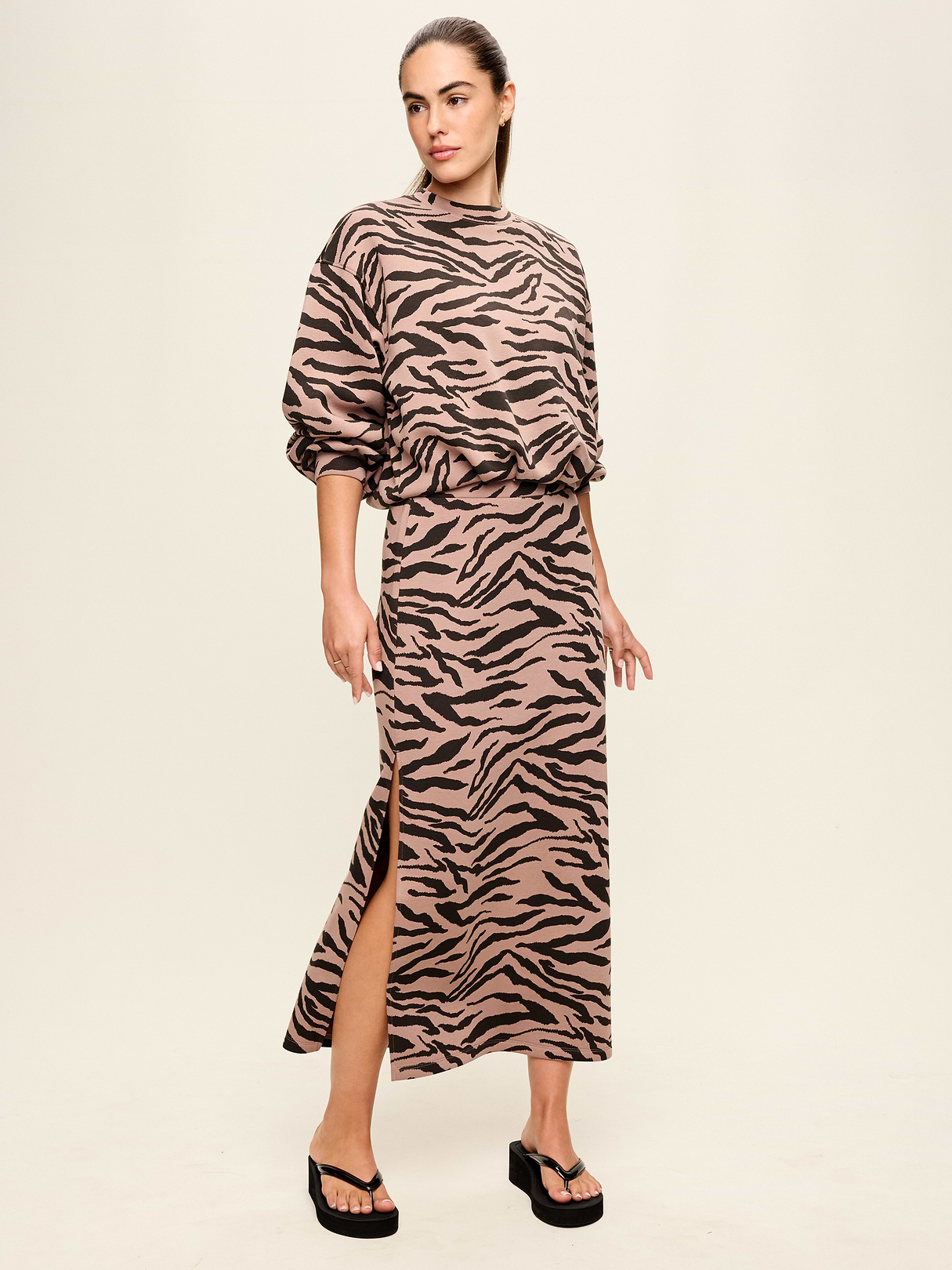 High-Waisted Bounce Fleece Maxi Skirt - Animal Print