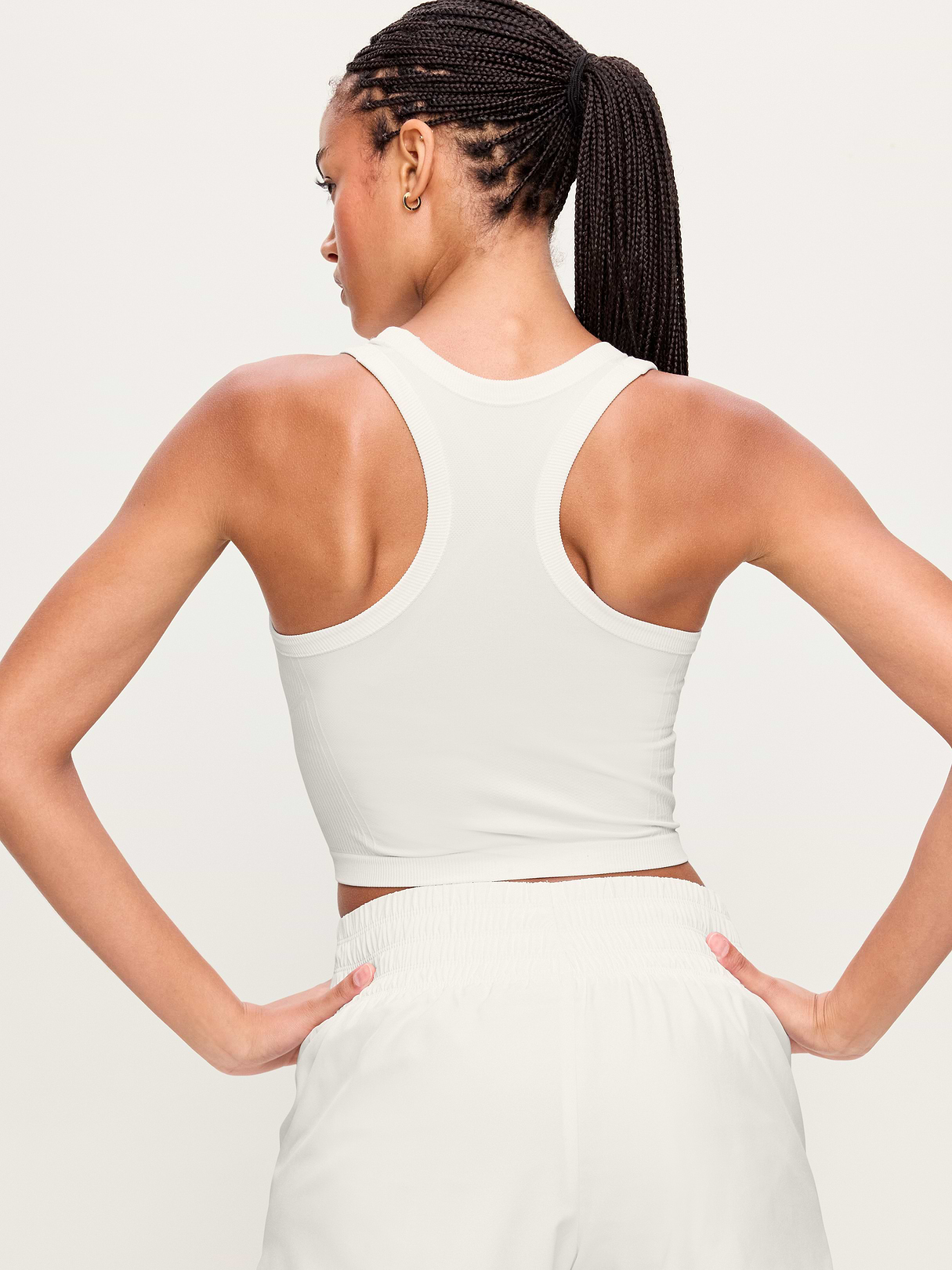 Seamless Fitted High-Neck Crop Top - Magnolia