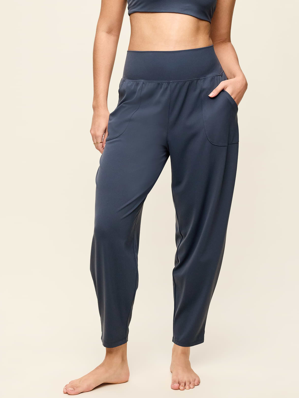 High-Waisted StudioSmooth Jogger - Dusk Navy