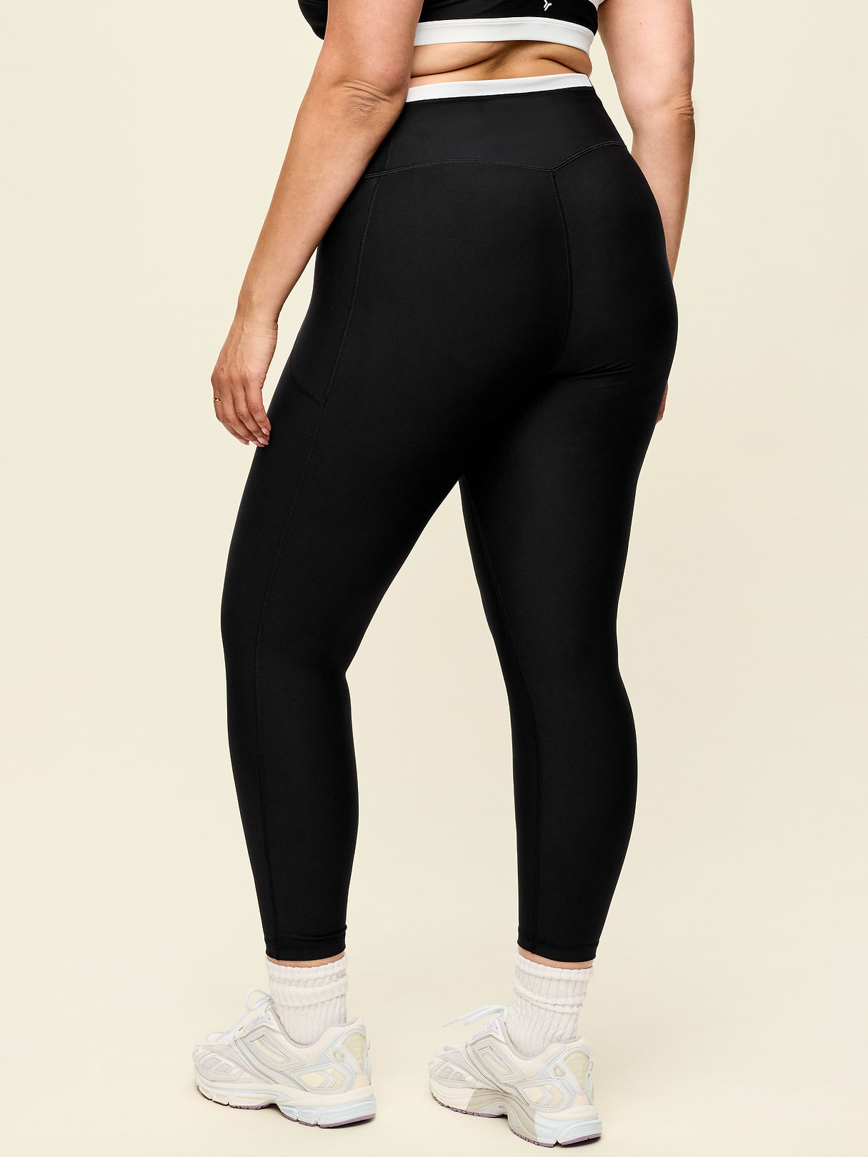Extra-High Waisted PowerSoft Boundless 7/8 Leggings – No Front Seam - Black Jack