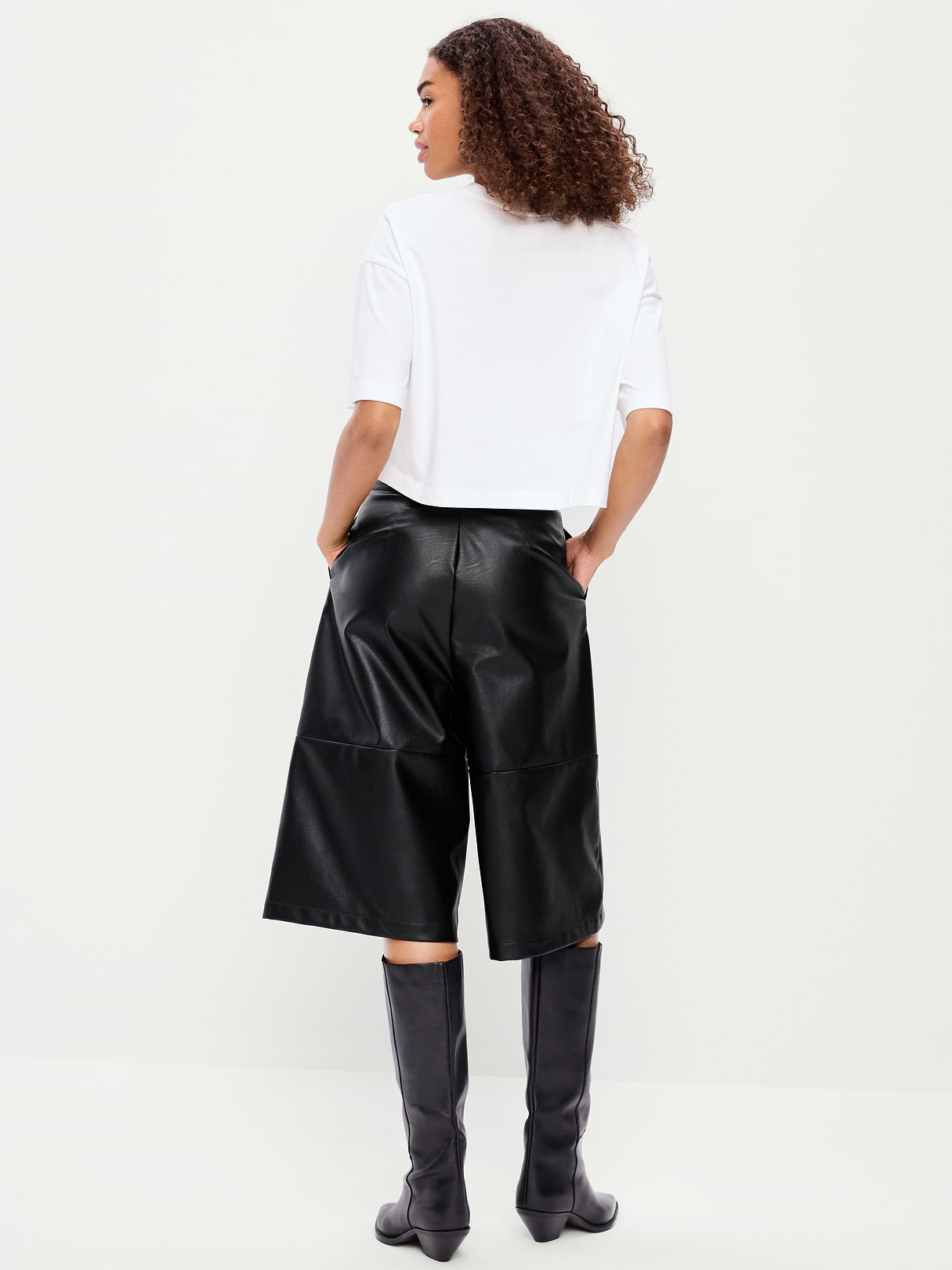 Mid-Rise Faux-Leather Baggy Culottes - Black Jack