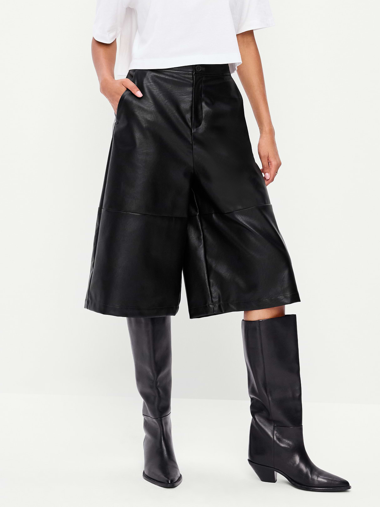 Mid-Rise Faux-Leather Baggy Culottes - Black Jack