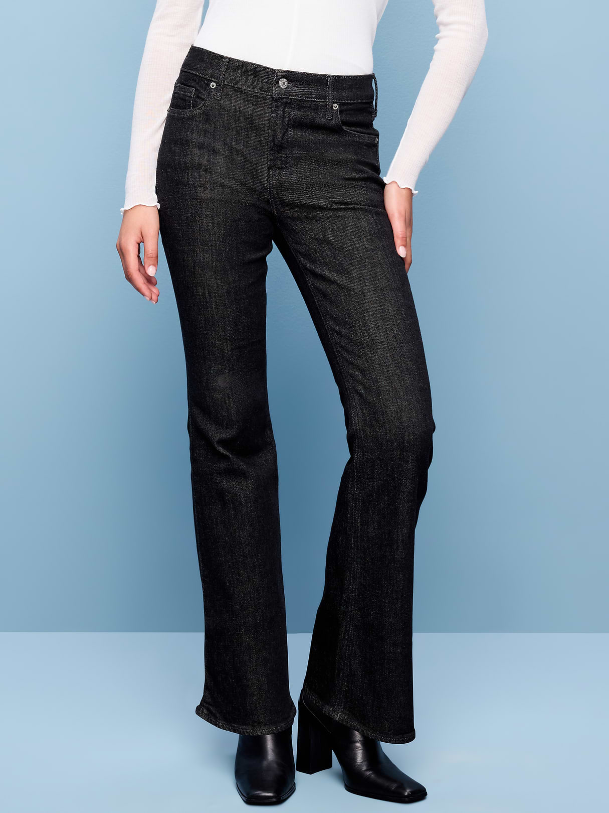 High-Waisted Flare Jeans - Bernie