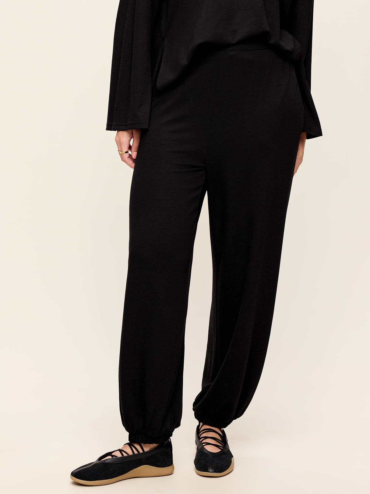 Oversized Bounce Lite Bubble Joggers - Black Jack