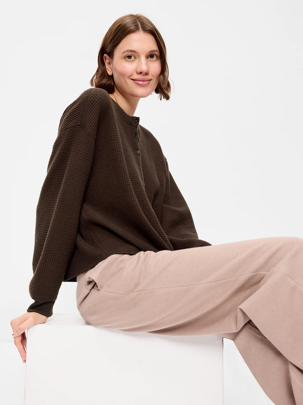 Long-Sleeve Crew-Neck Henley T-Shirt - Black Coffee