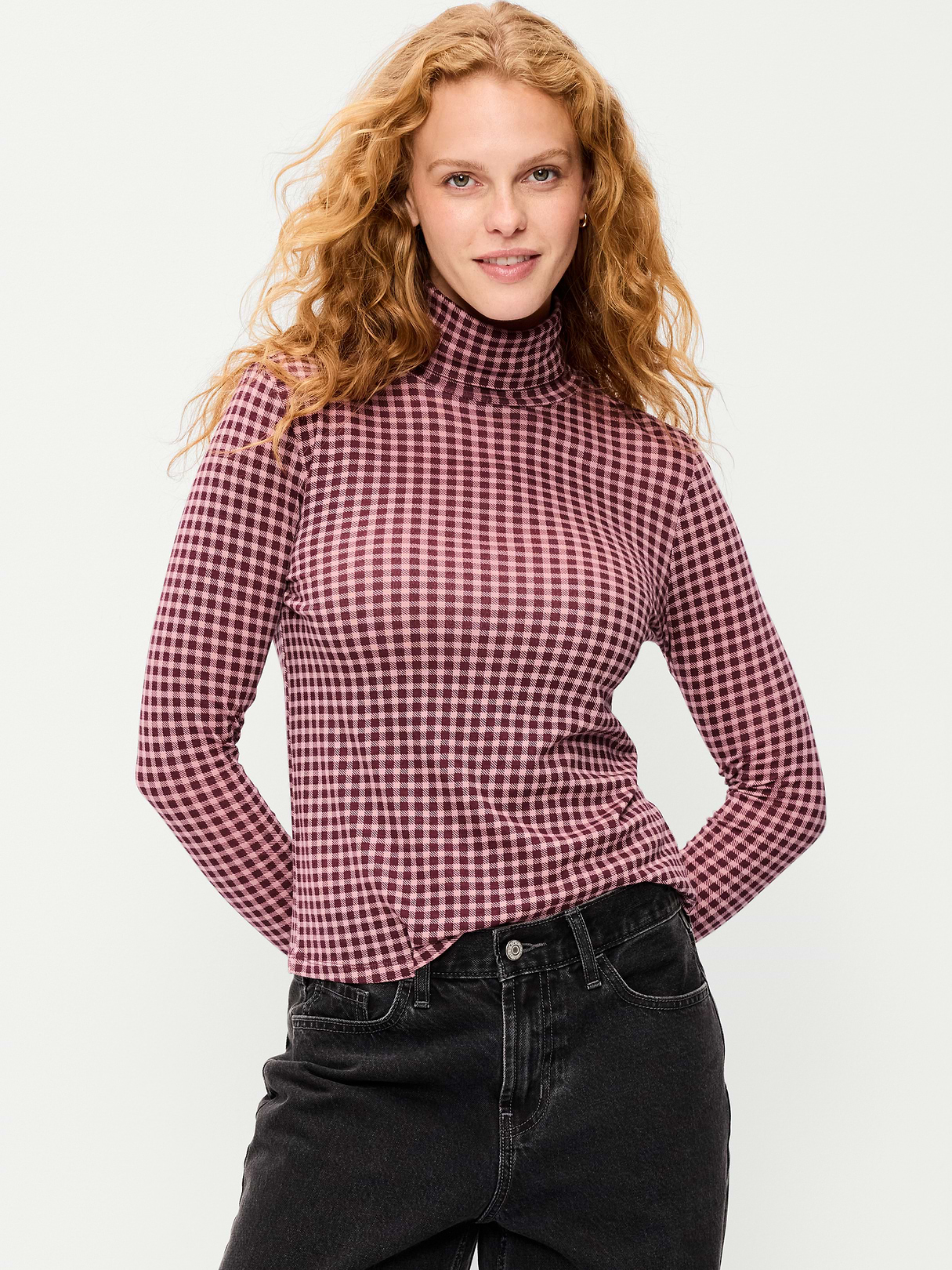 Slim-Fit Turtleneck - Red Gingham