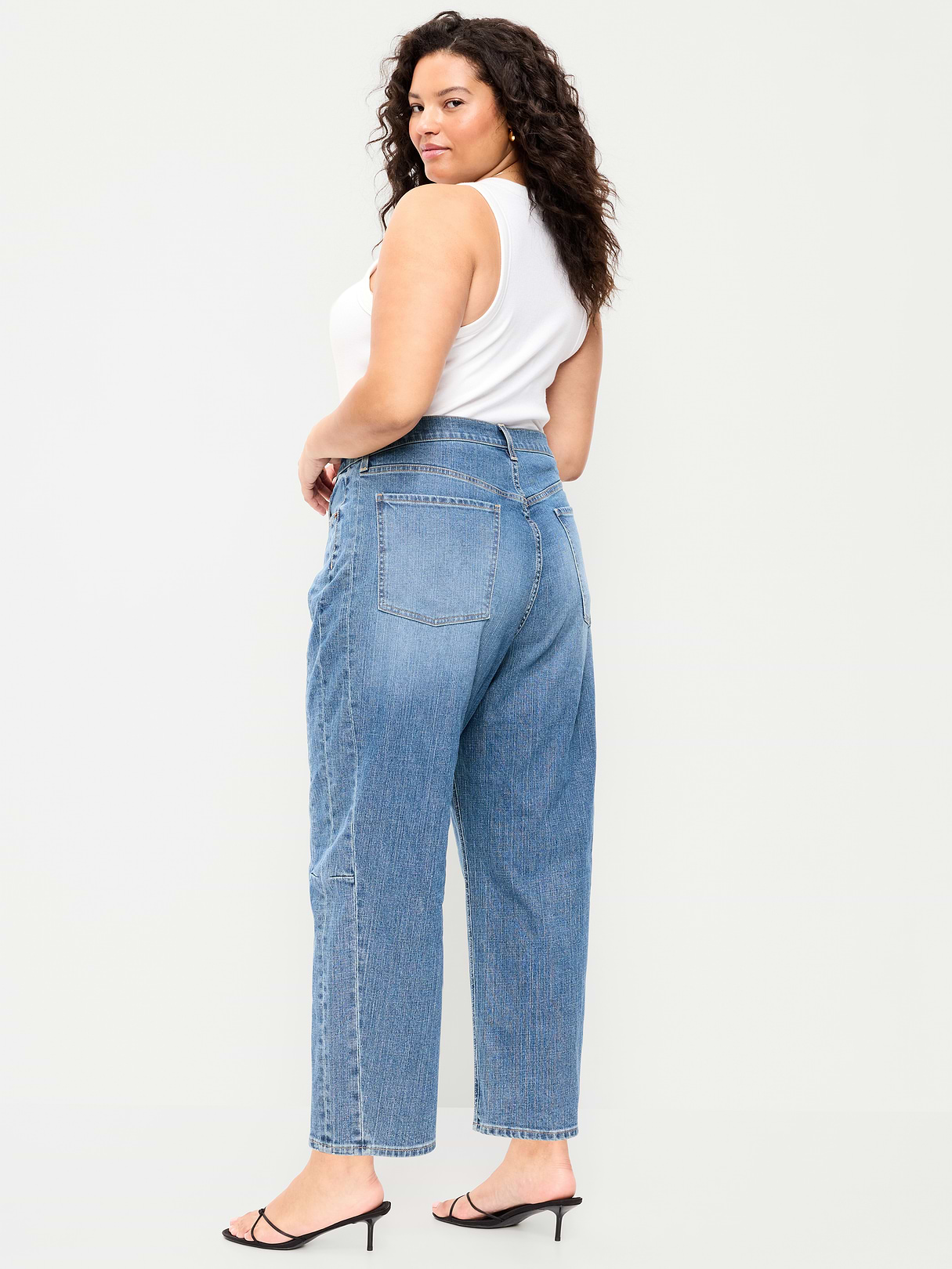 High-Waisted Baggy Barrel Ankle Jeans - Baby Blue