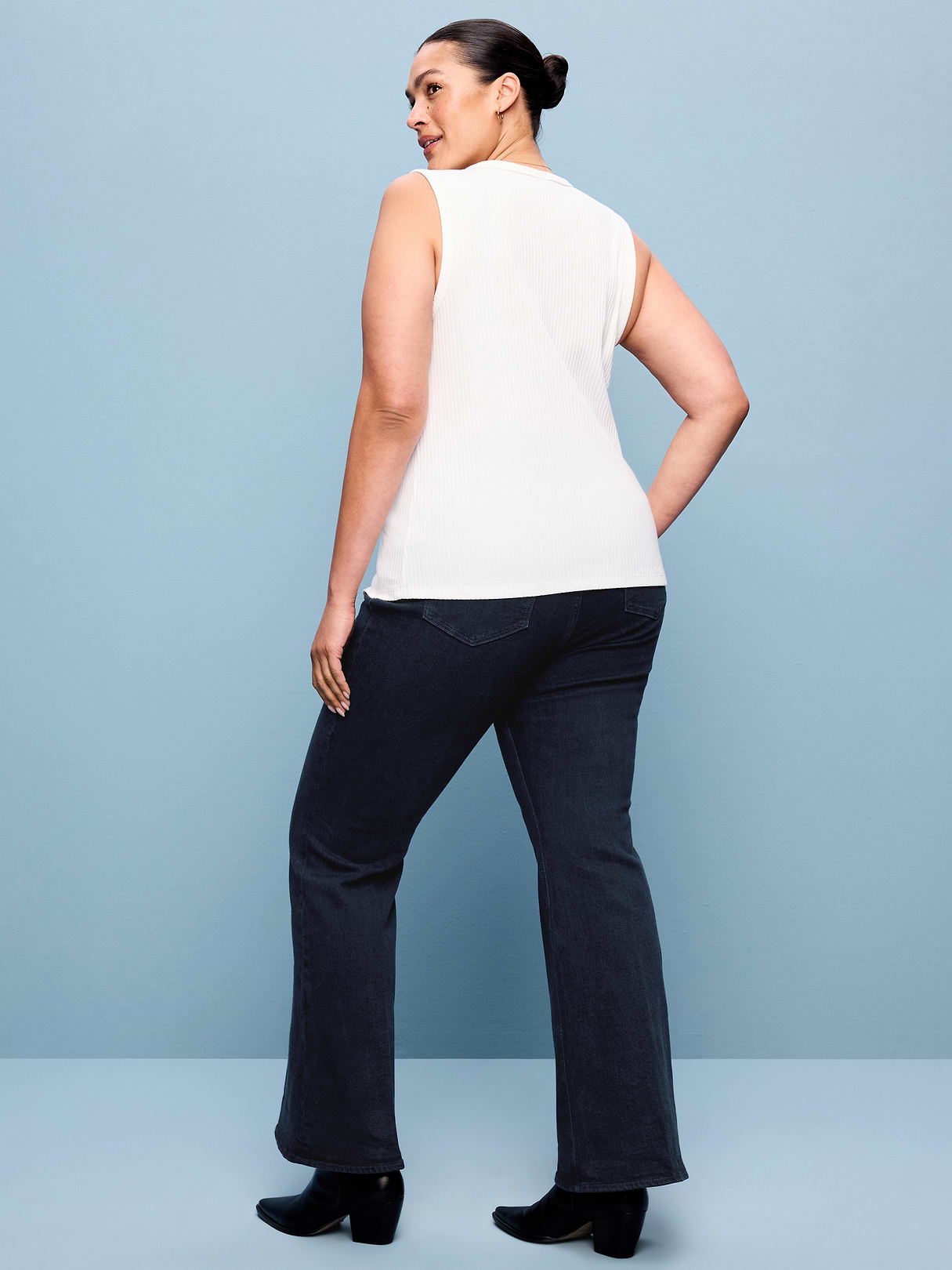 High-Waisted Flare Jeans - Sue