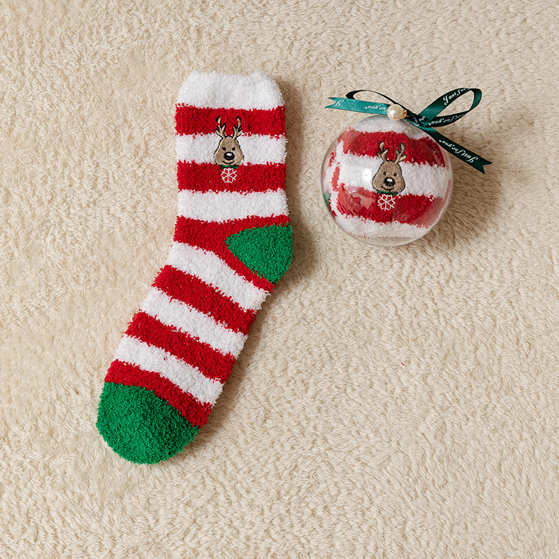 🎄Christmas Surprise Ornament Socks – Cozy Gift Hidden Inside