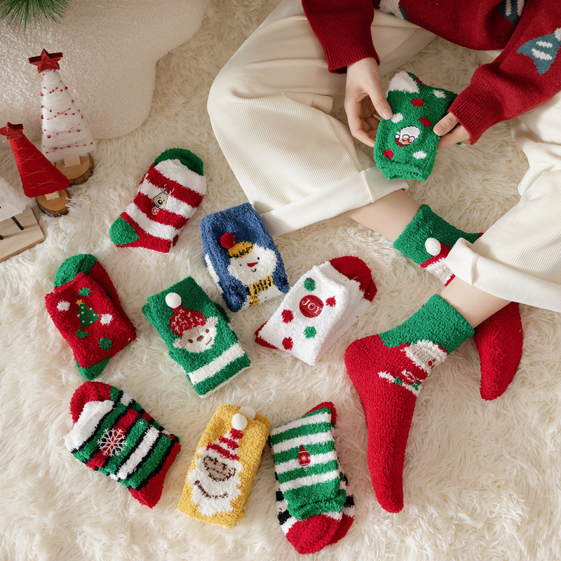🎄Christmas Surprise Ornament Socks – Cozy Gift Hidden Inside