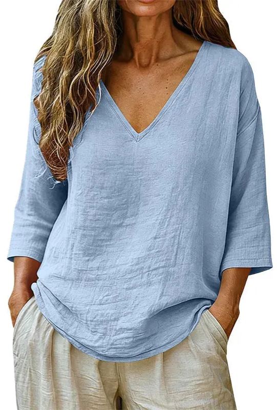 Women's Relaxed V-Neck Linen Blouse with Three-Quarter Sleeves and Curved Hem