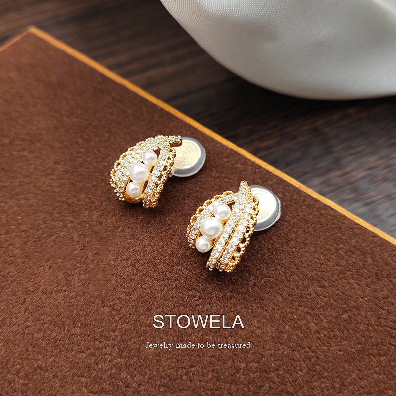 Noelle Pearl Clip-On Earrings — Edition 70 product image 2