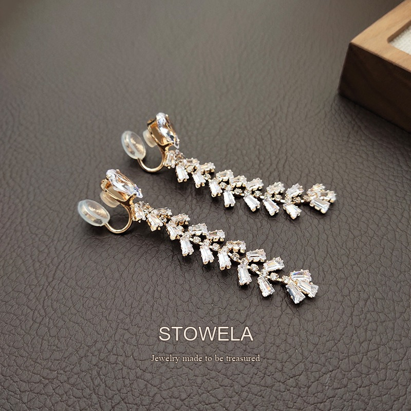 Élan Tassel Clip-On Drop Earrings — Edition 81 product image 2