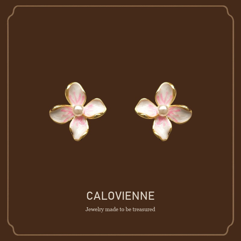 Seren Floral Pearl Clip-On Earrings — Edition 69 Calovienne cover image