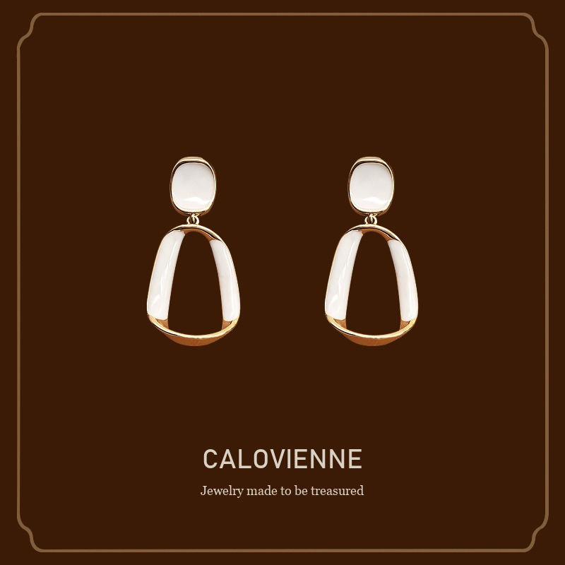Lumière Teardrop Clip-On Earrings Calovienne cover image