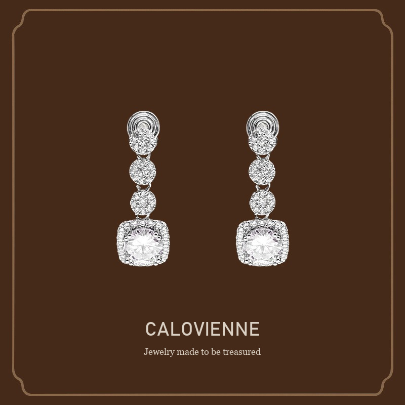 Amara Geometric Clip-On Earrings Calovienne cover image