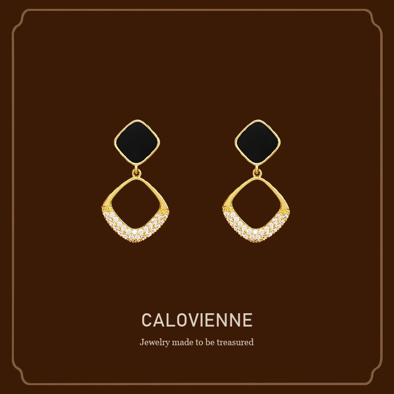 Élan Hoop Clip-On Earrings Calovienne cover image