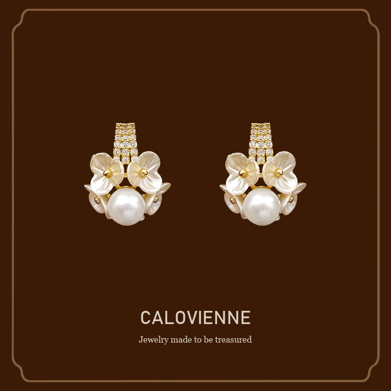 Amara Shell Pearl Clip-On Earrings Calovienne cover image